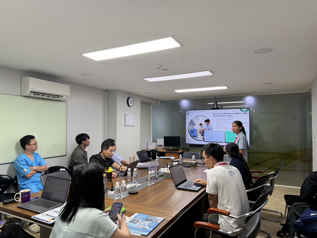 SLE6000H Infant Ventilator Training at Orchid Hospital in Phnom Penh